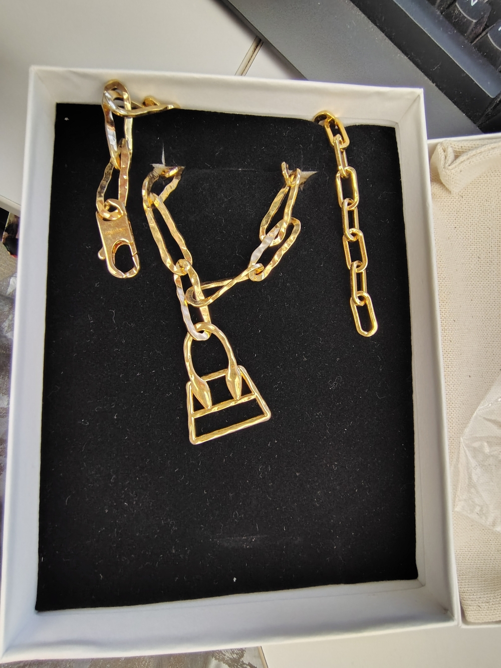 NWB JACQUEMUS Gold Le Collier Chiquito Necklace - Picture 11 of 16